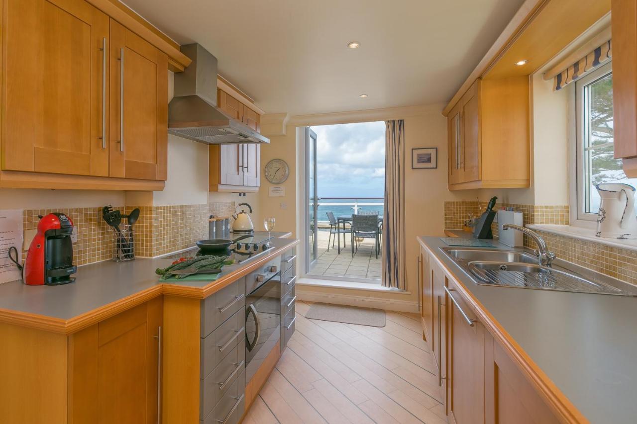 Ocean Gem Apartment Carbis Bay Exterior photo